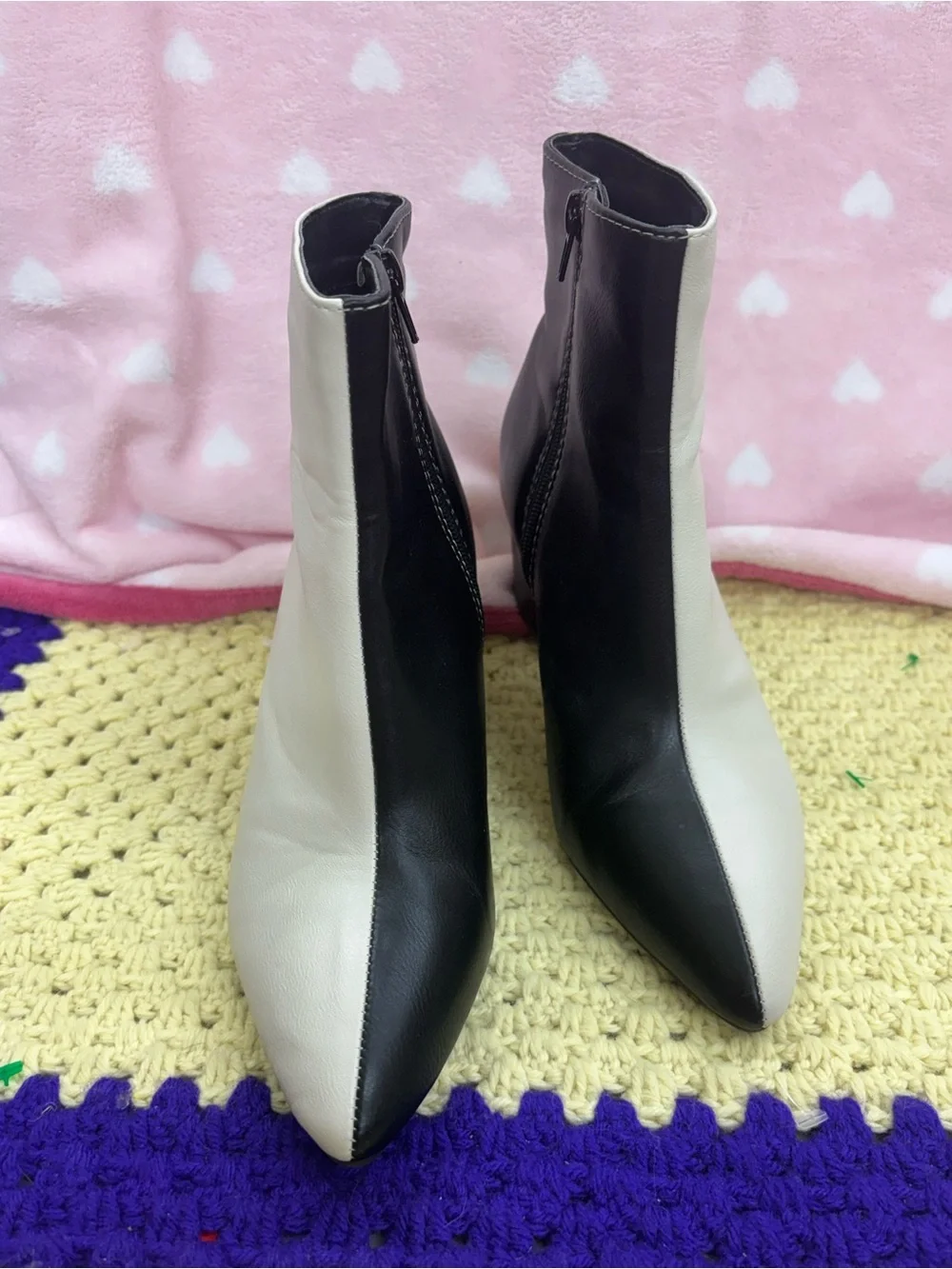 Bamboo rapid “cruella deville black/white” side zip Boots size 6